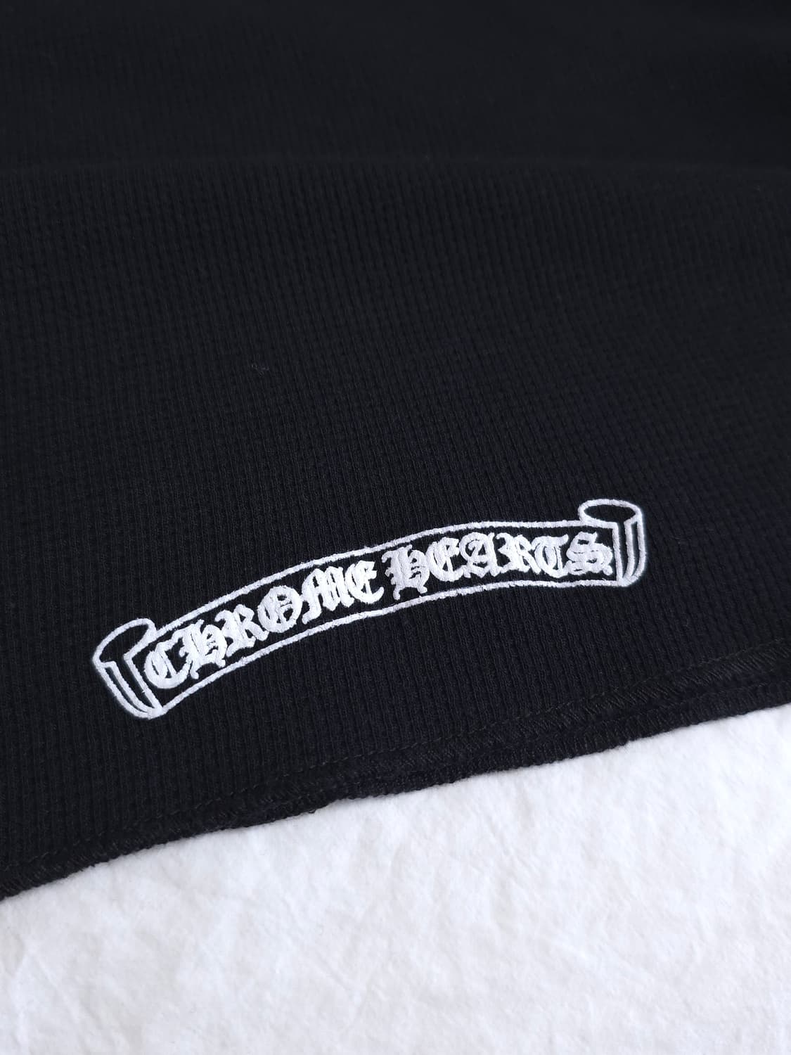 [L] 크롬하츠 홀스슈 와플 써멀 플로랄 롱슬리브 블랙 상품이미지5