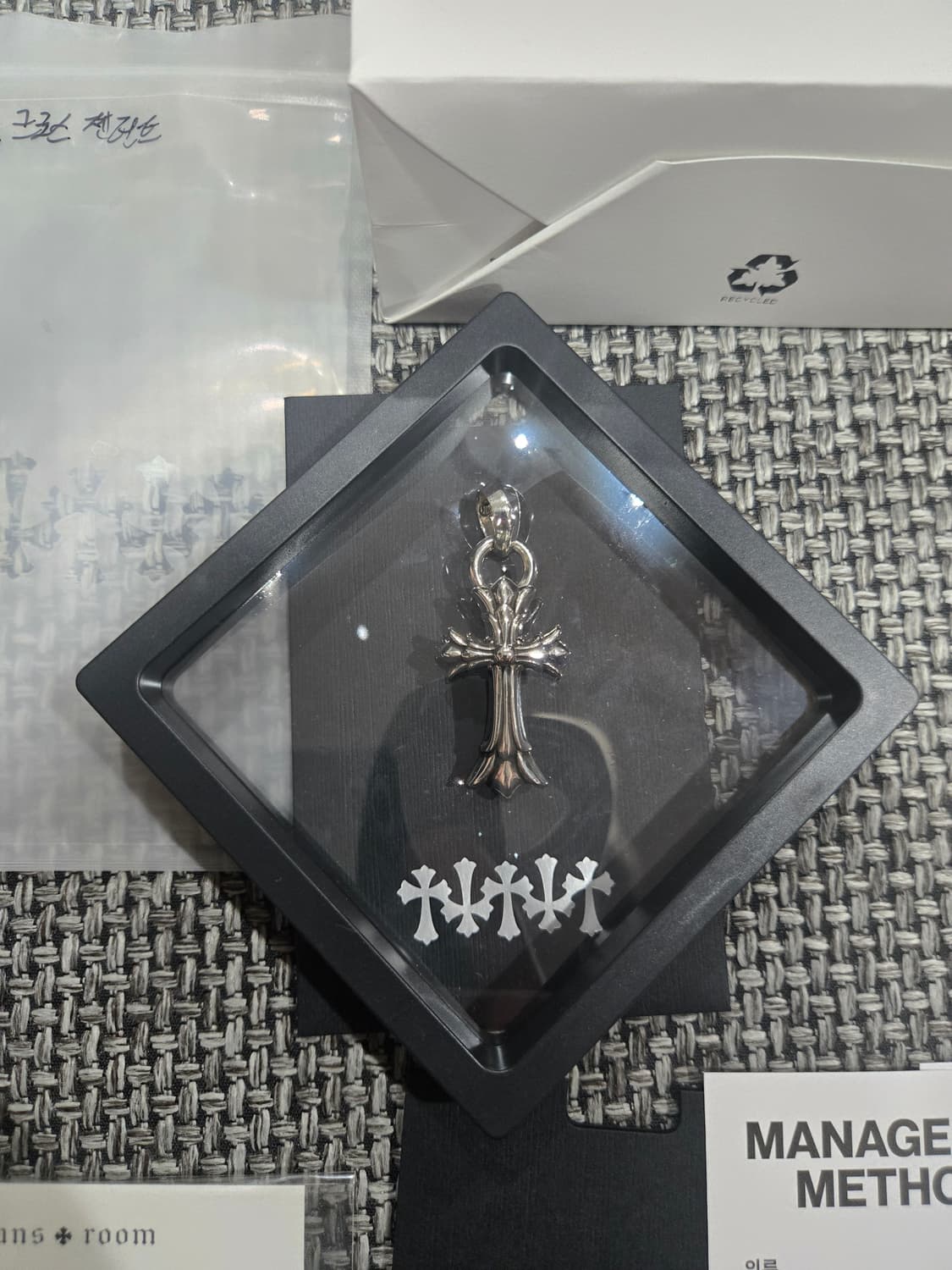 크롬하츠 더블크로스 위드베일 펜던트 상품이미지2