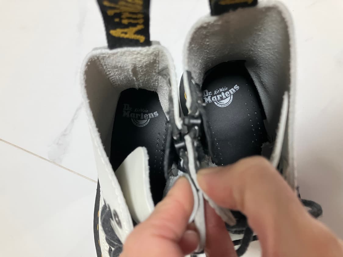 닥터마틴 제이든 화이트 uk4 딱 1번신은 새거 상품이미지6