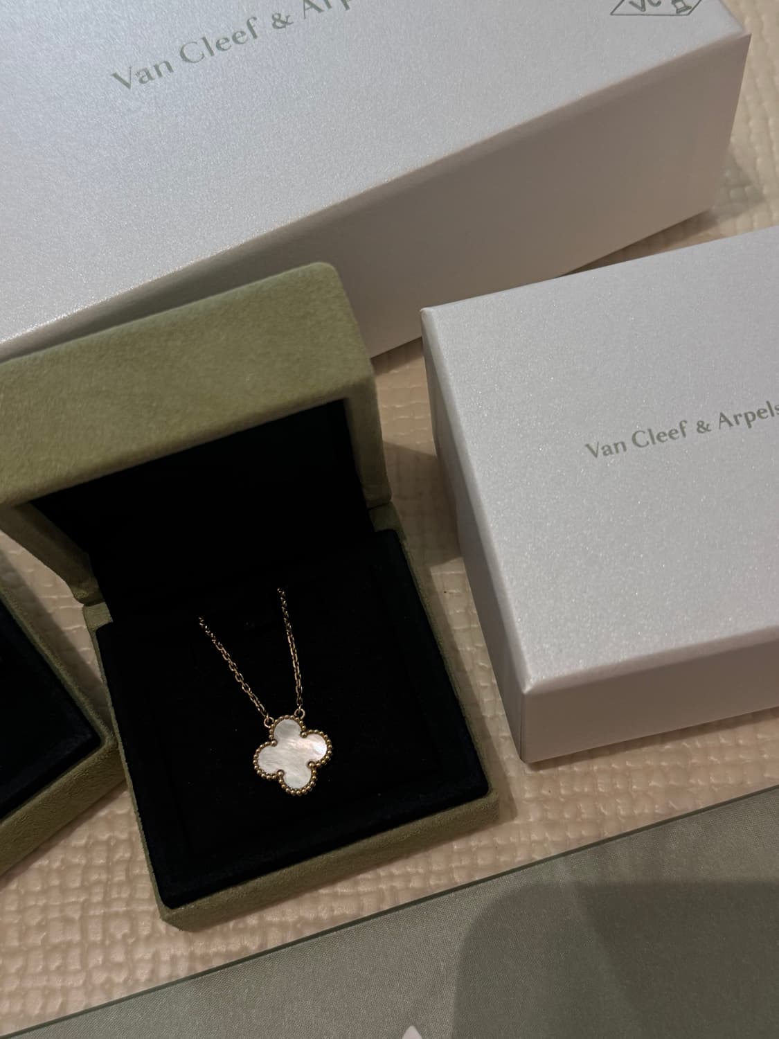 반클리프엔아펠 알함브라 팔찌 목걸이 세트 신세계 백화점정품 상품이미지3