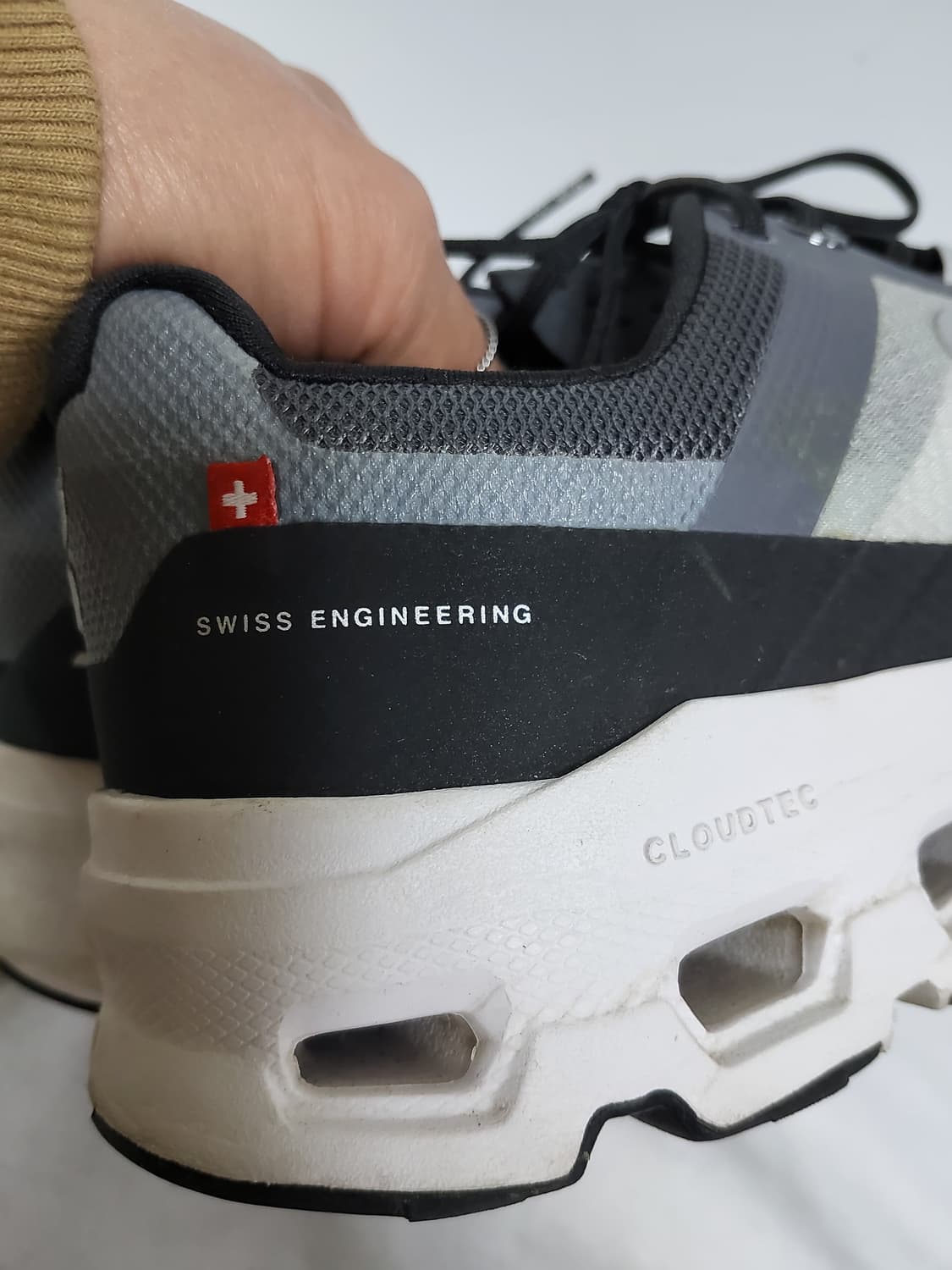 온 러닝 클라우드비스타 글레이시어 블랙 245사이즈 상품이미지3