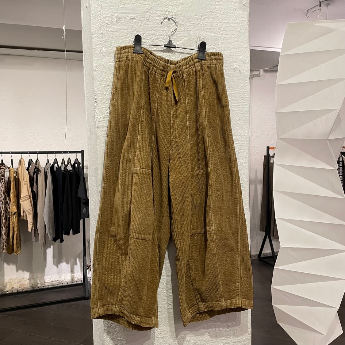 니들스 코듀로이 HD팬츠 상품이미지1