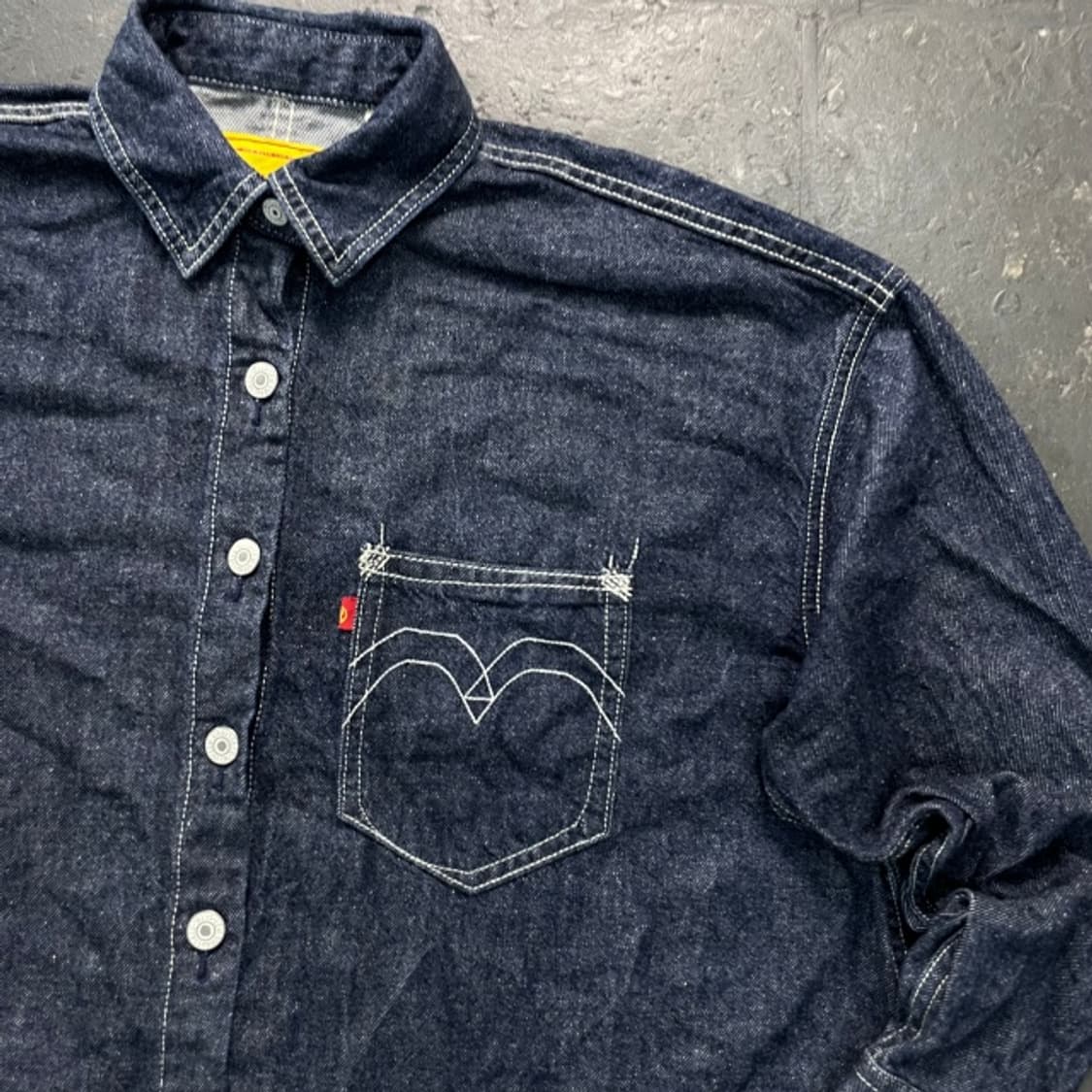 리바이스 레드 오버사이즈 데님 셔츠  상품이미지2