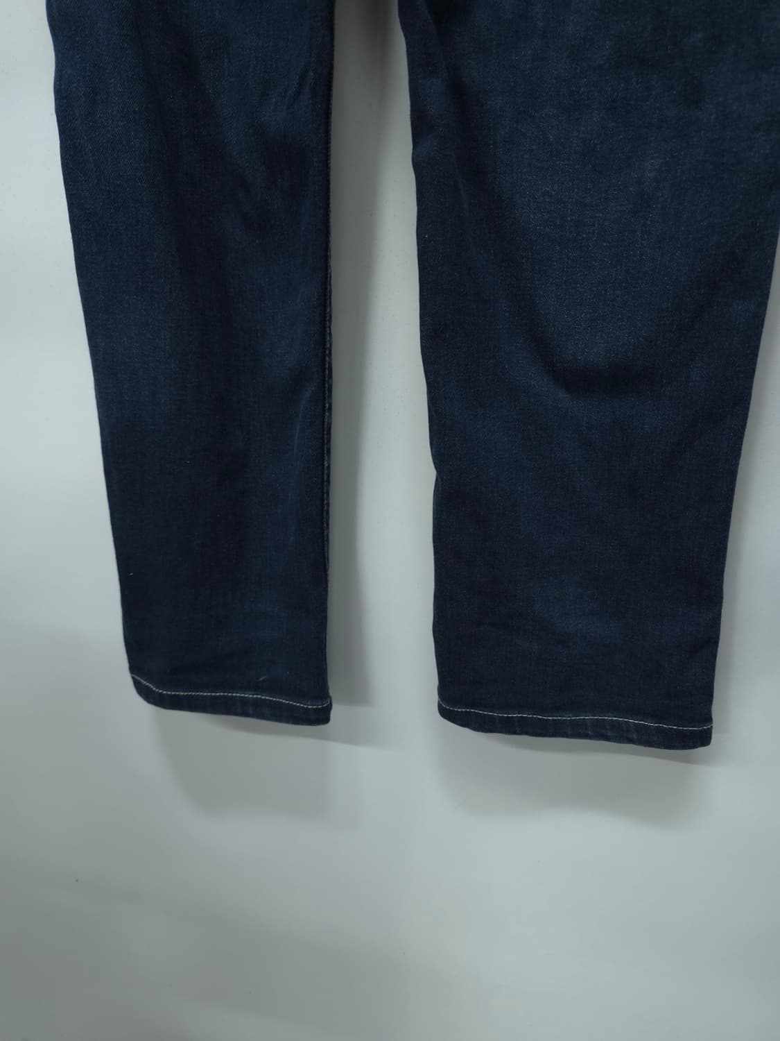 ​게스(GUESS) 다크블루 스트레이트 데님 팬츠(30) 상품이미지9