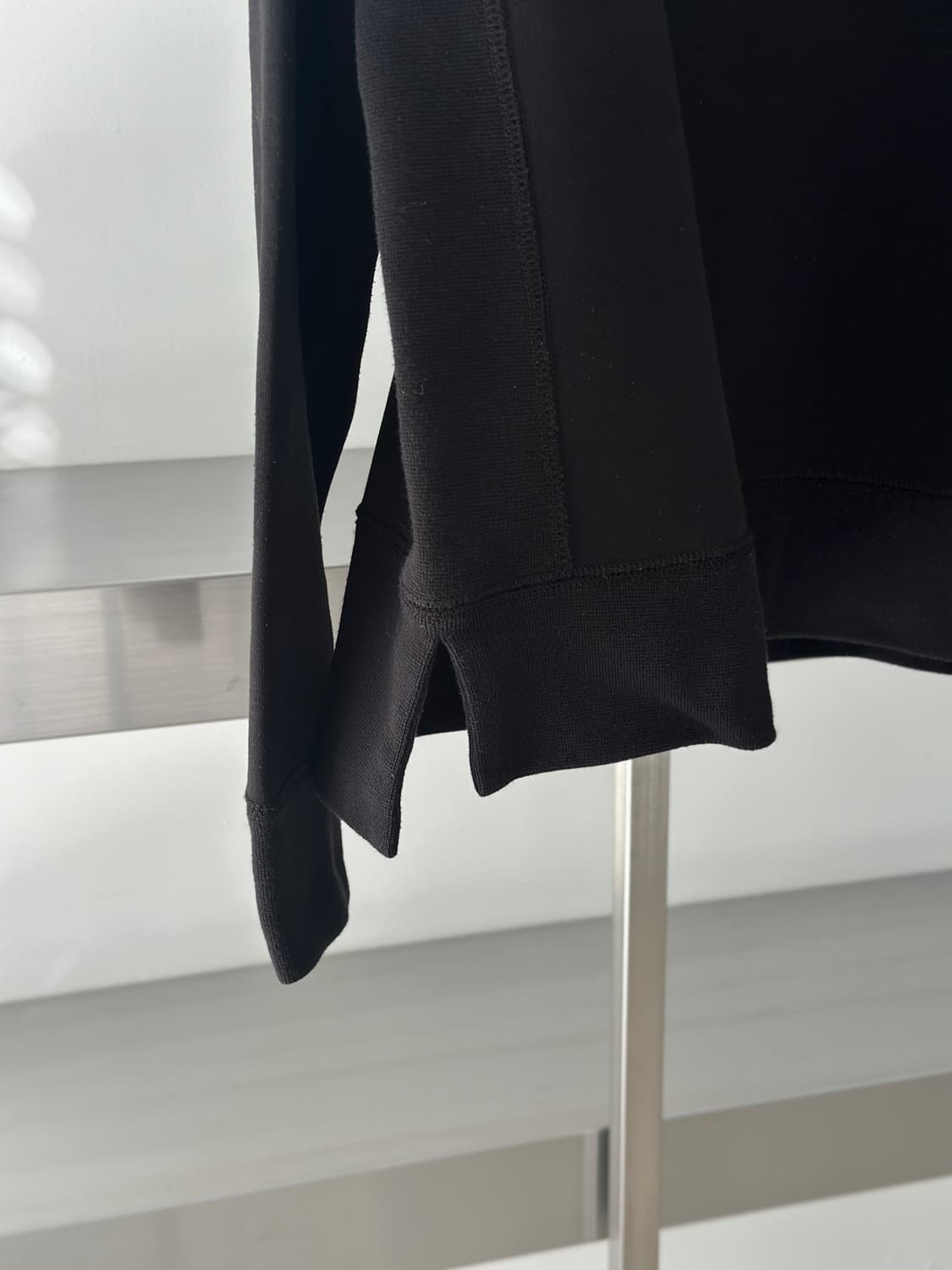 폴로 랄프로렌 블랙 세미크롭 맨투맨  상품이미지4