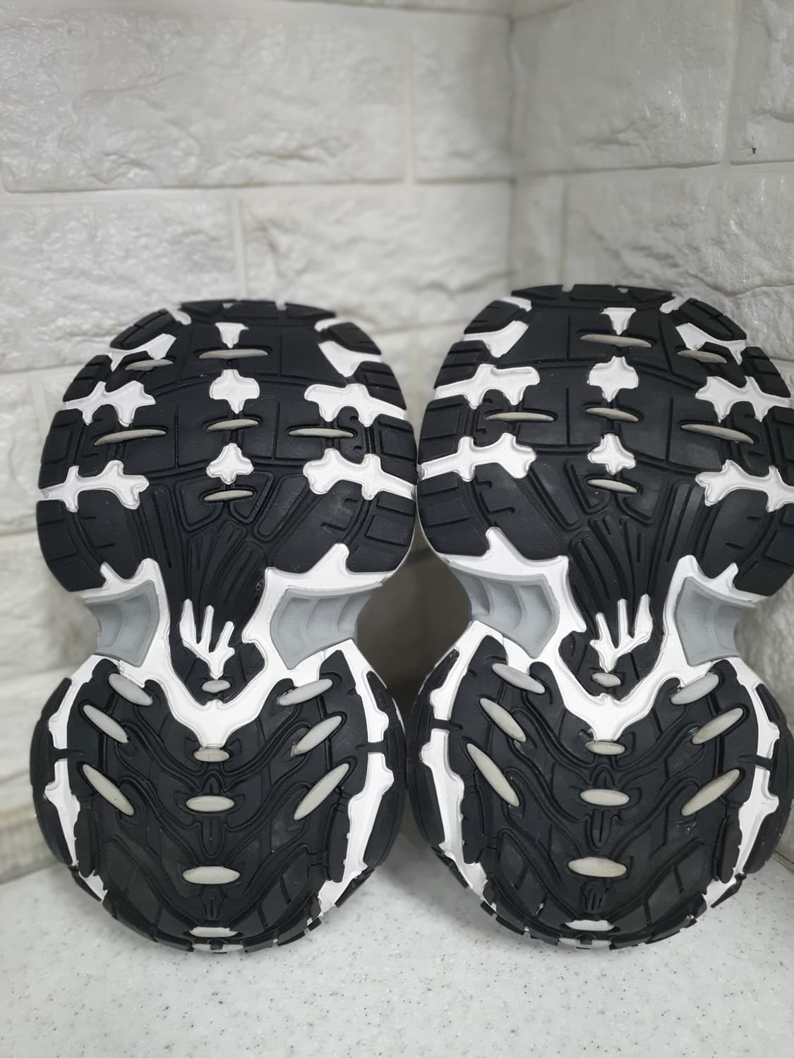 발렌시아가 10XL 오버솔스니커즈(260)신품급 컨디션 굿짱 상품이미지7