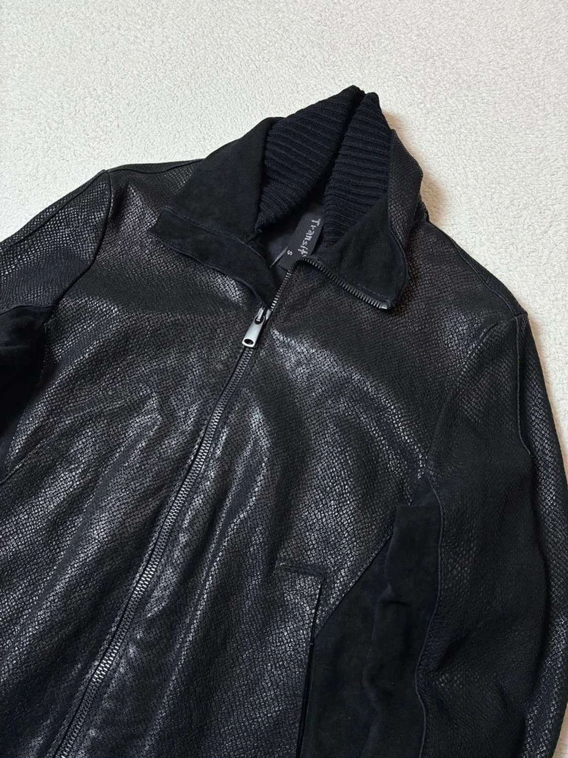 트랜짓 파이톤 가공 하이넥 양가죽 자켓 PN7694 상품이미지2