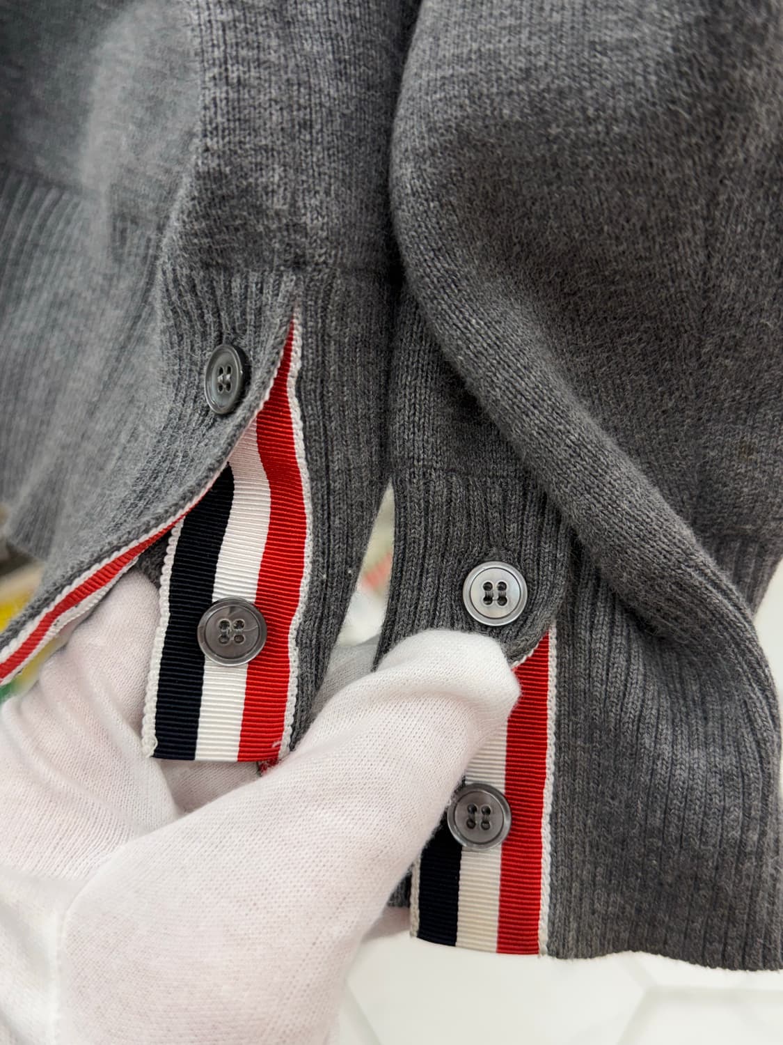 [2] 톰브라운 사선완장 밀라노스티치 가디건 상품이미지4