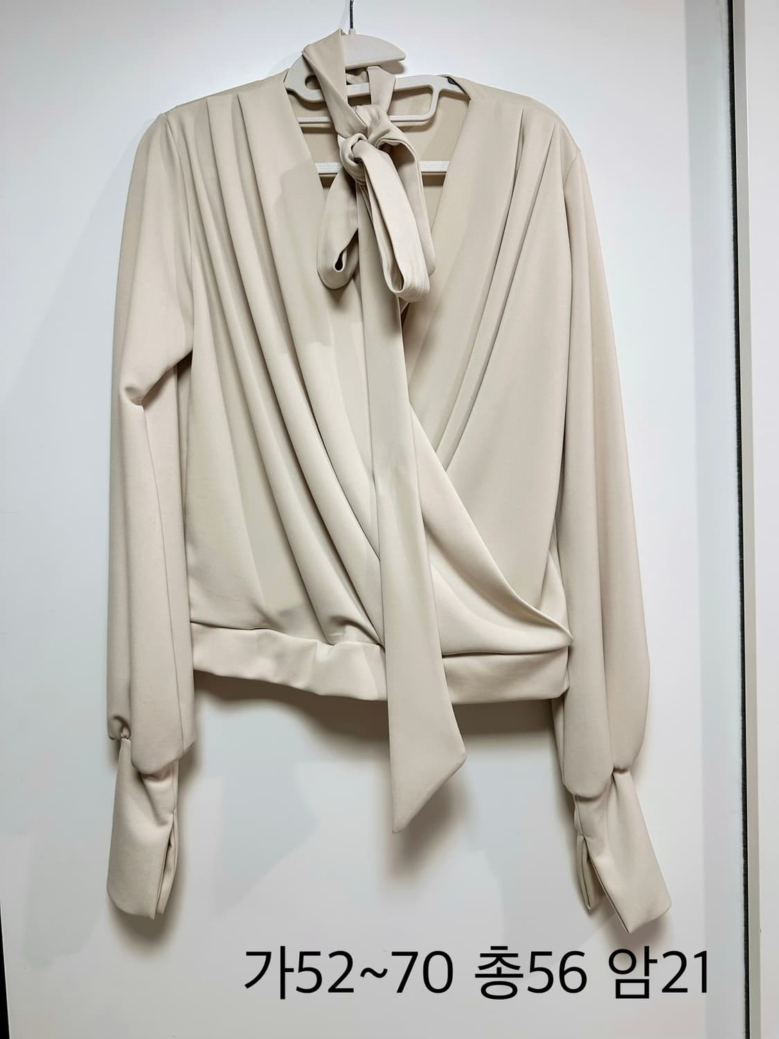 아이보리 버터 리본 블라우스 랩 스타일 상품이미지1