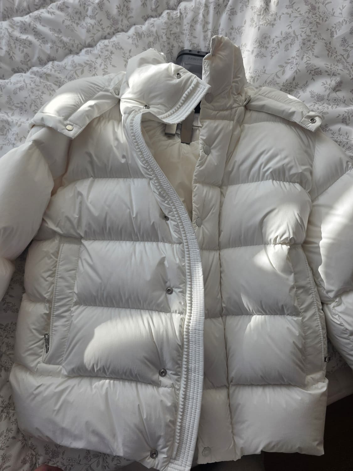 몽클레어 베제르 화이트 패딩 3 상품이미지1