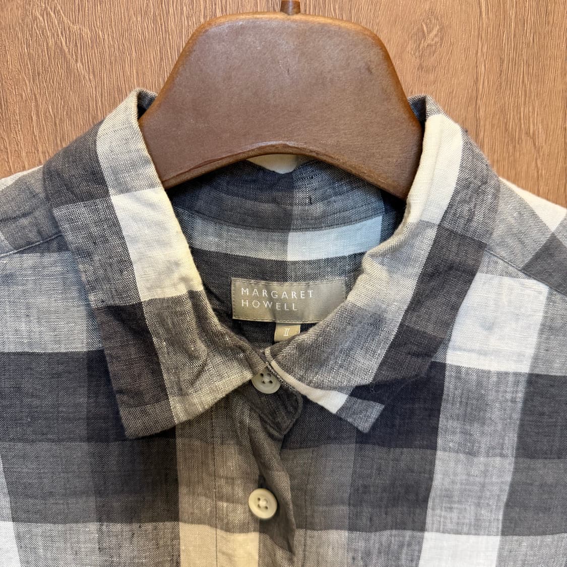 마가렛 호웰 린넨 반팔 셔츠 체크 패턴 디테일 루즈핏 블랙 상품이미지7