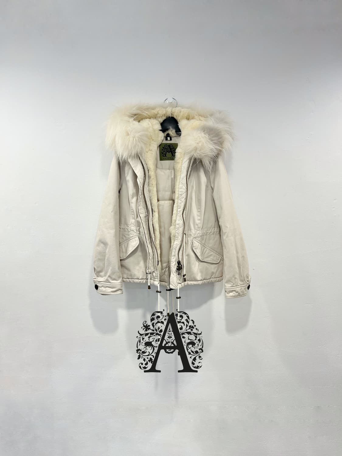 Alessandra CHAMONIX 알레산드라 샤모닉스 숏 점퍼 상품이미지1