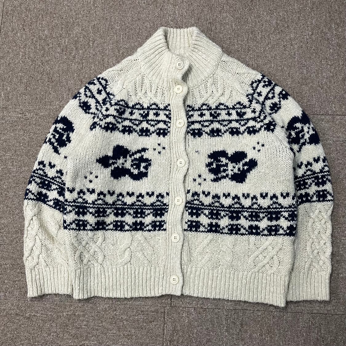  라츠유 스웨터 상품이미지2