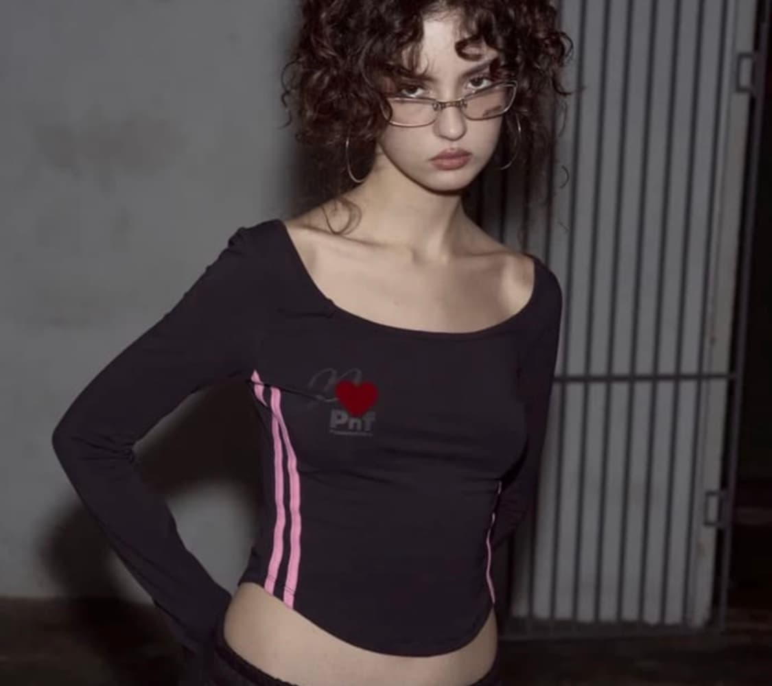 플리즈노팔로우 Baylin velvet heart top balck  상품이미지1