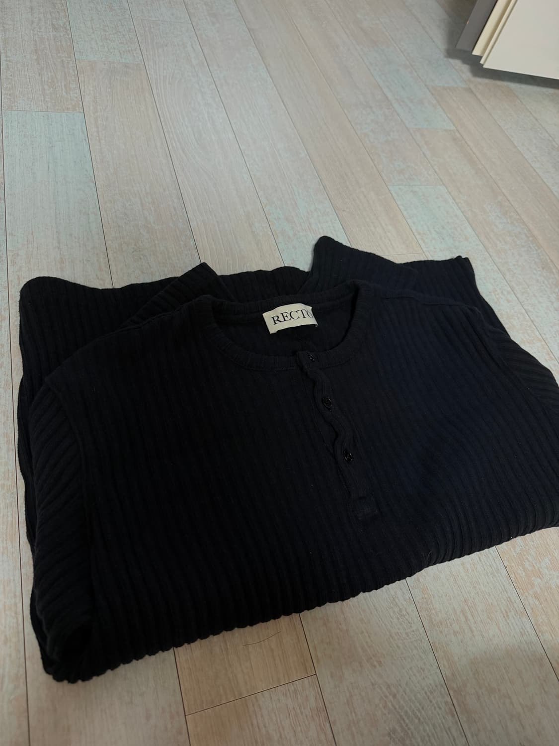 렉토 자카드 헨리넥 판매합니다 상품이미지1