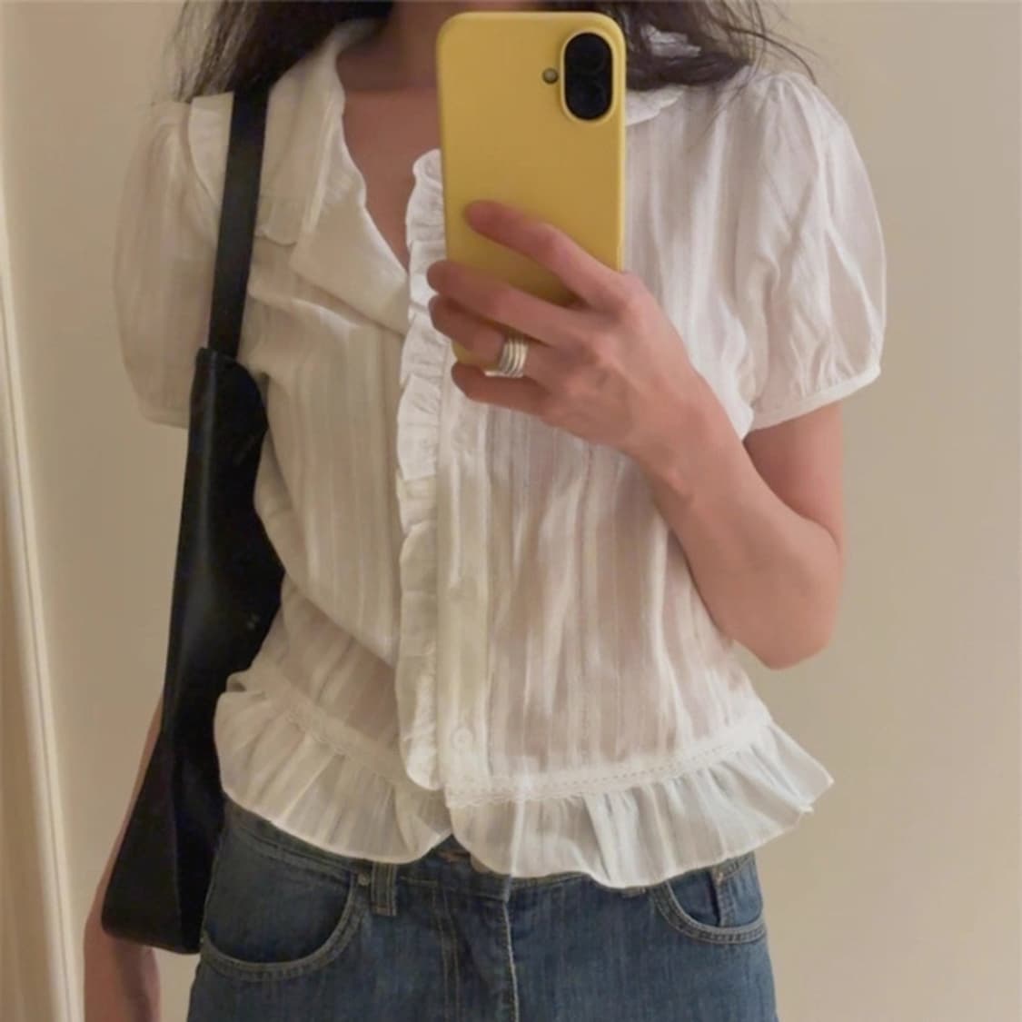라운드카라 프릴 블라우스 반팔 셔츠 상품이미지1