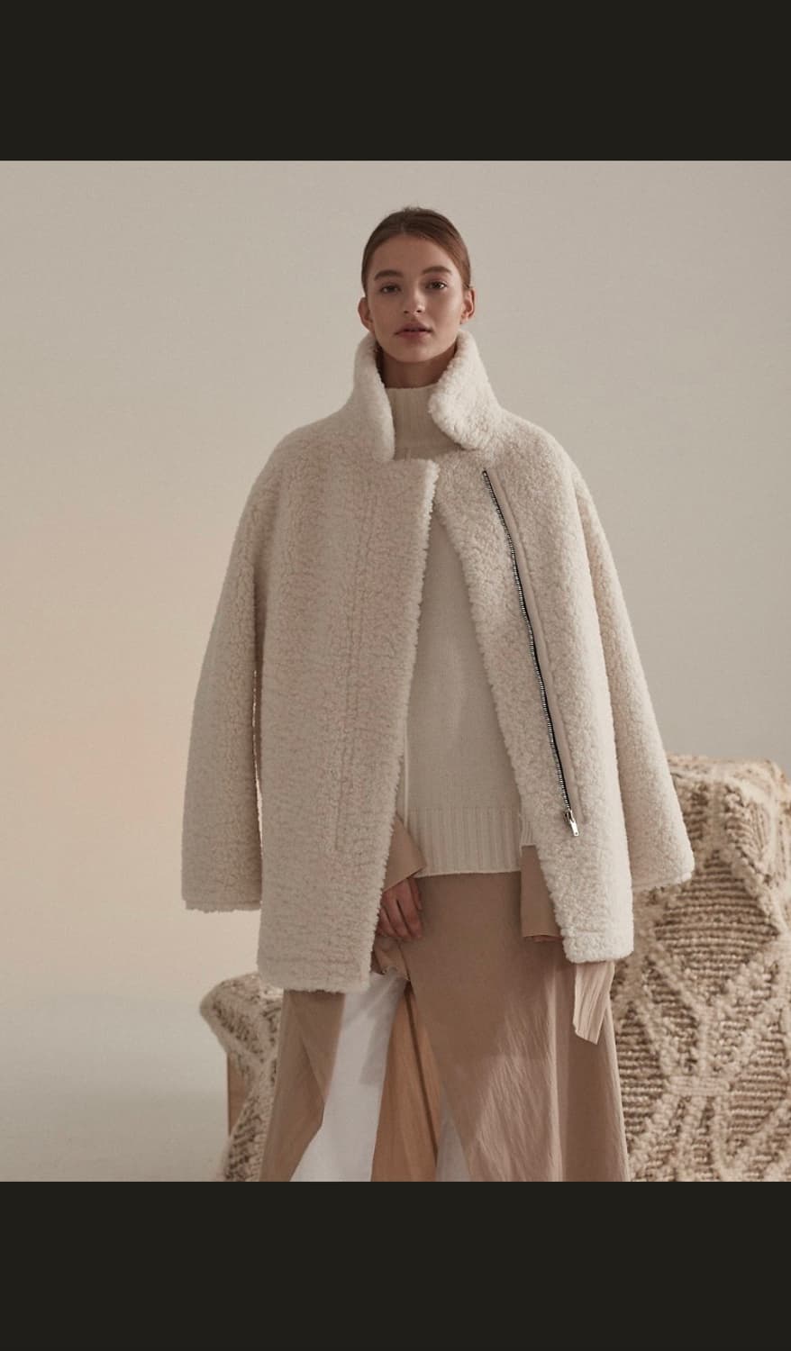 뮤제 이성경 무스탕 리버시블 코트 상품이미지3