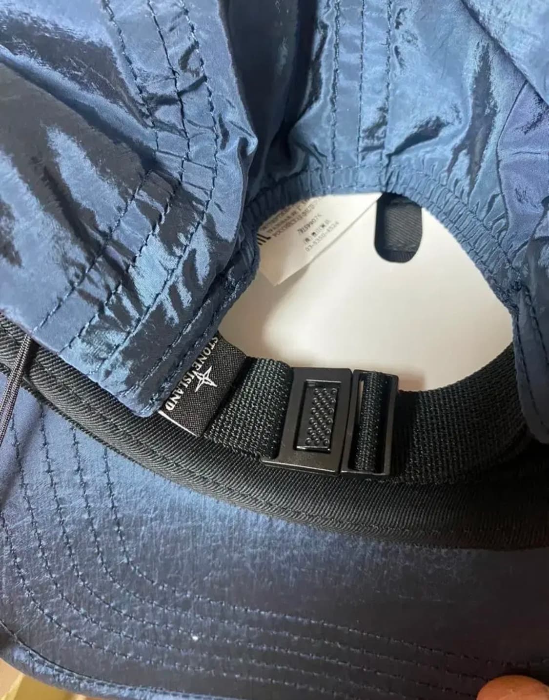 스톤아일랜드 나일론 메탈 에코닐 캡 다크 블루 상품이미지3