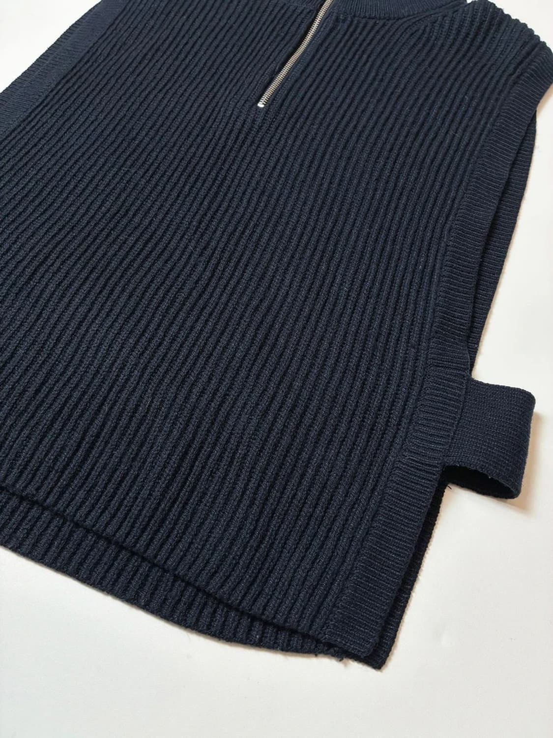 코스 COS 22ss 초판 하이브리드 니트 베스트 PN8123 상품이미지4