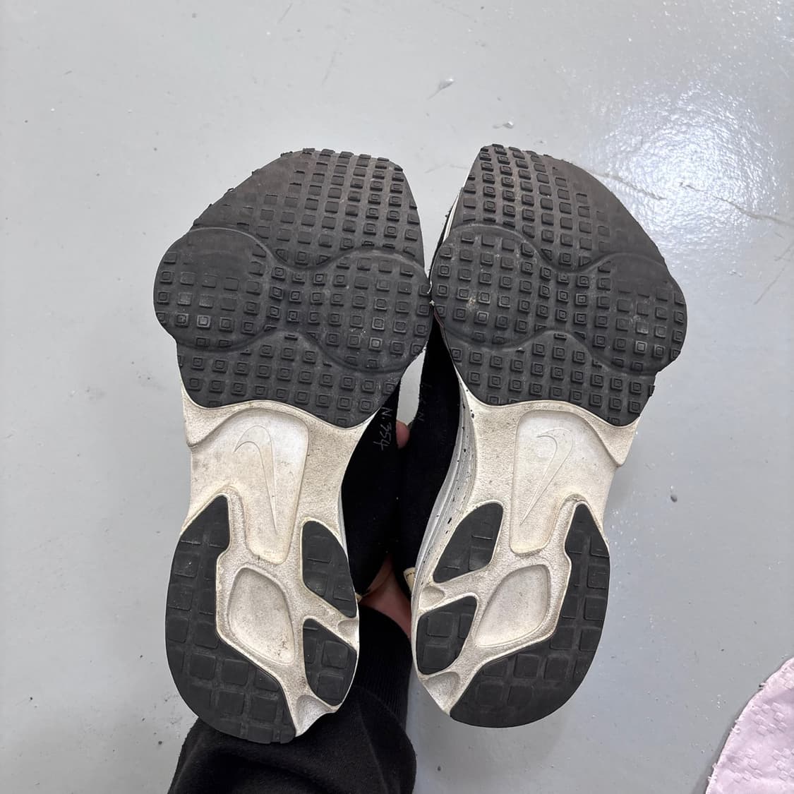 225 나이키 에어 블랙 하이퍼 펑크 0408E2 상품이미지6