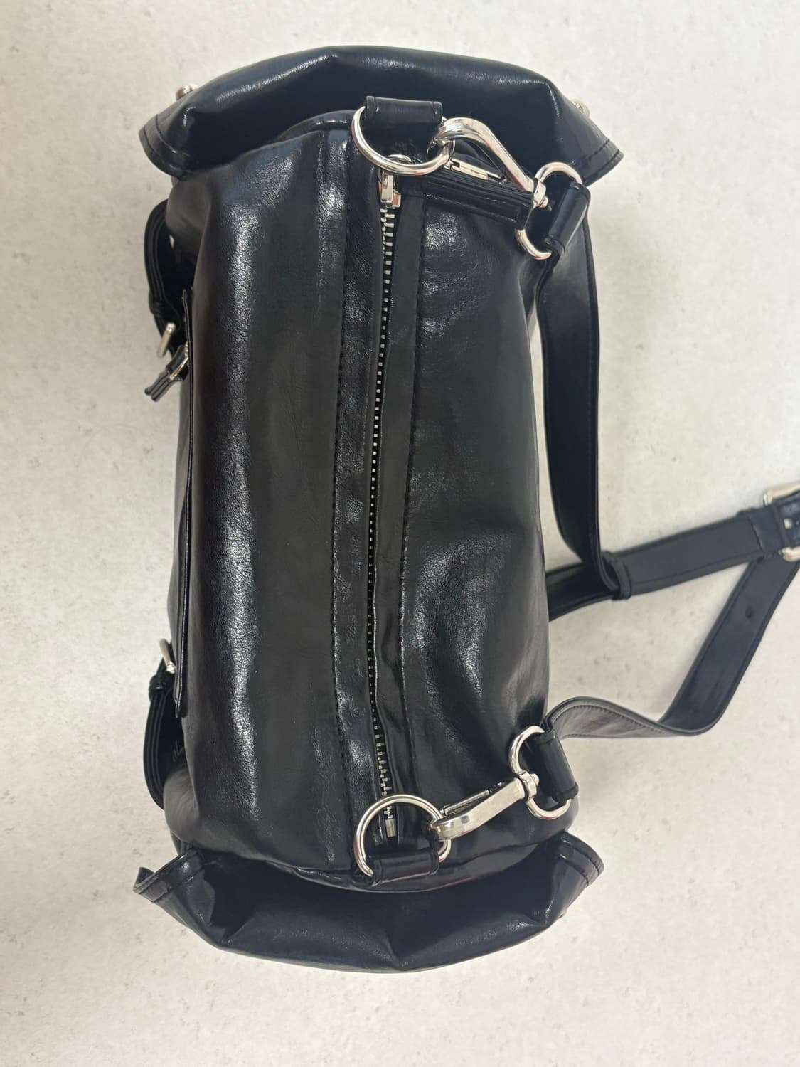 다이닛 STUD POCKET BAG IN BLACK 상품이미지2