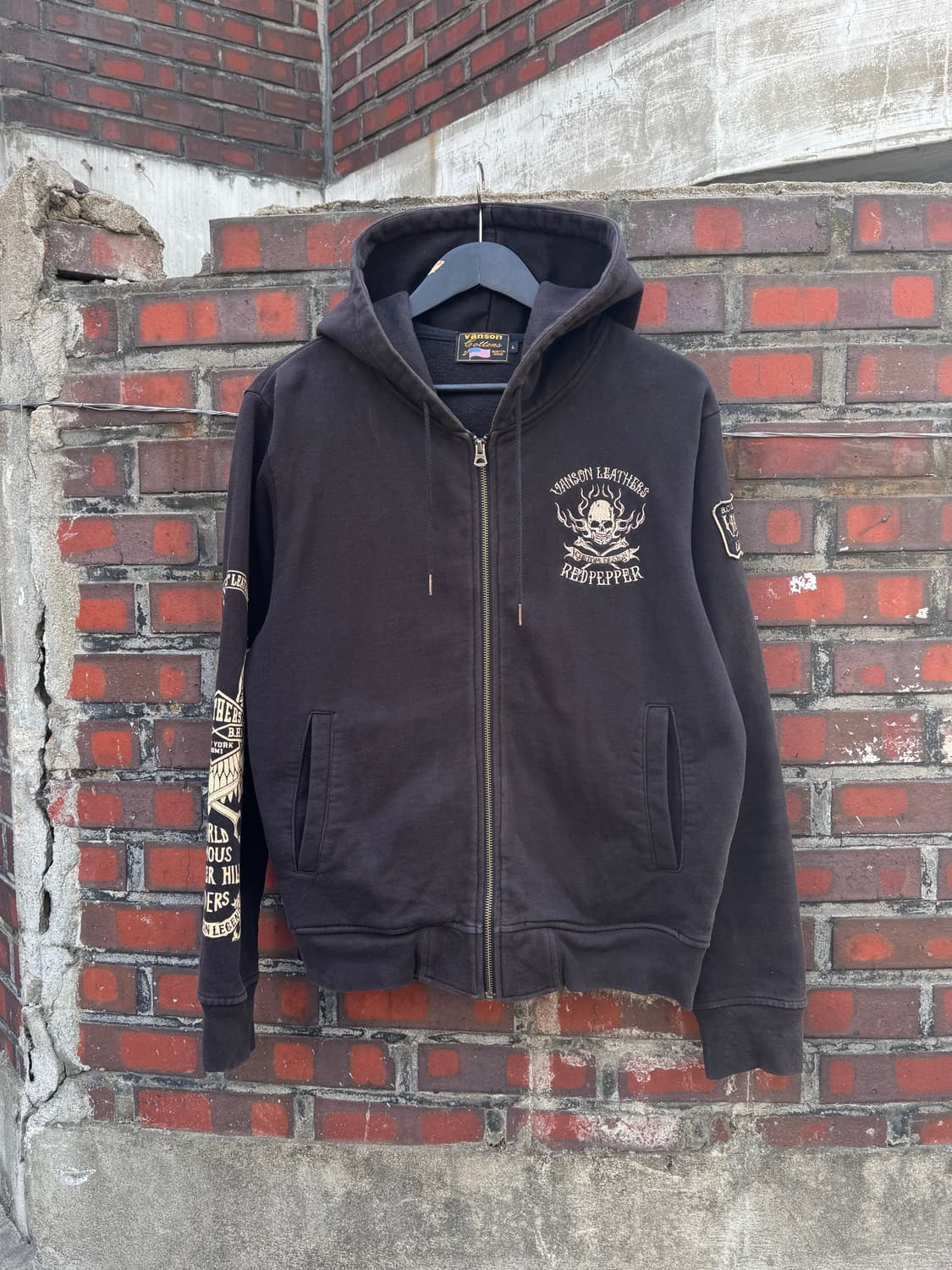 밴슨레더 x 레드페퍼 본 레터링 후드집업 상품이미지3