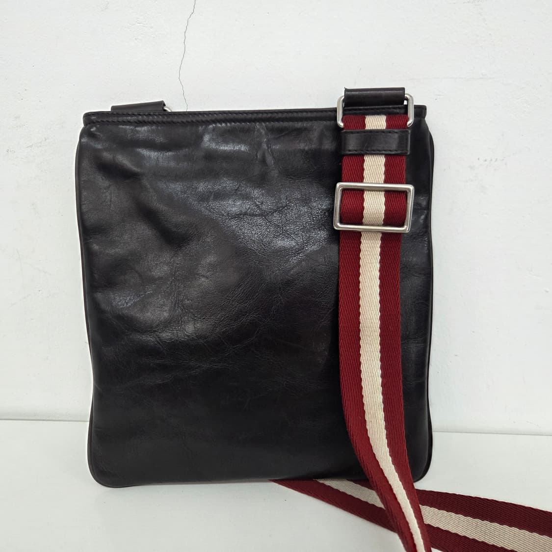 발리 삼선 가죽 크로스백 메신저백 남성 가방 브라운 상품이미지3