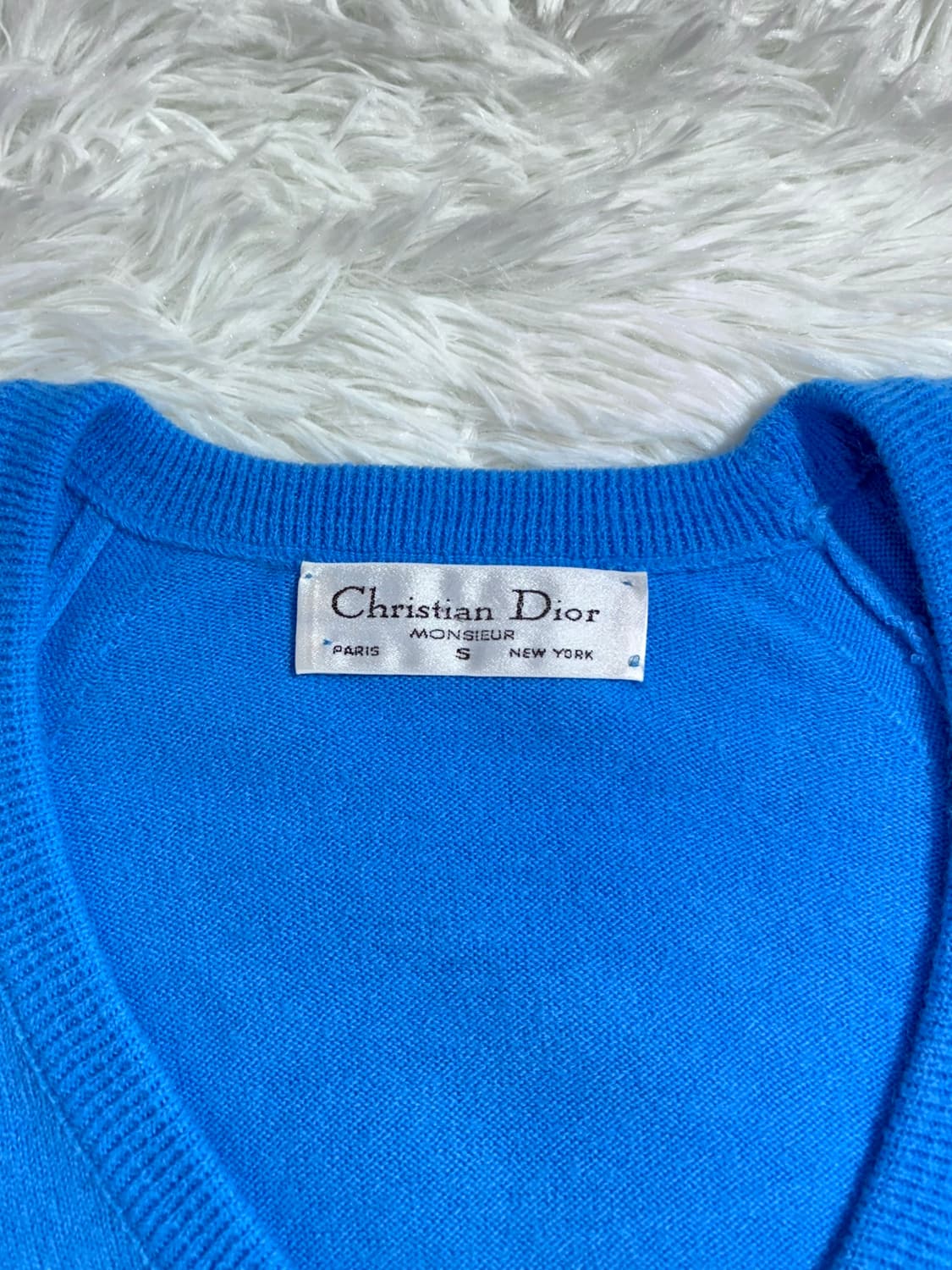 크리스찬디올 90‘s 베이비블루 오버핏 브이넥 니트  상품이미지6