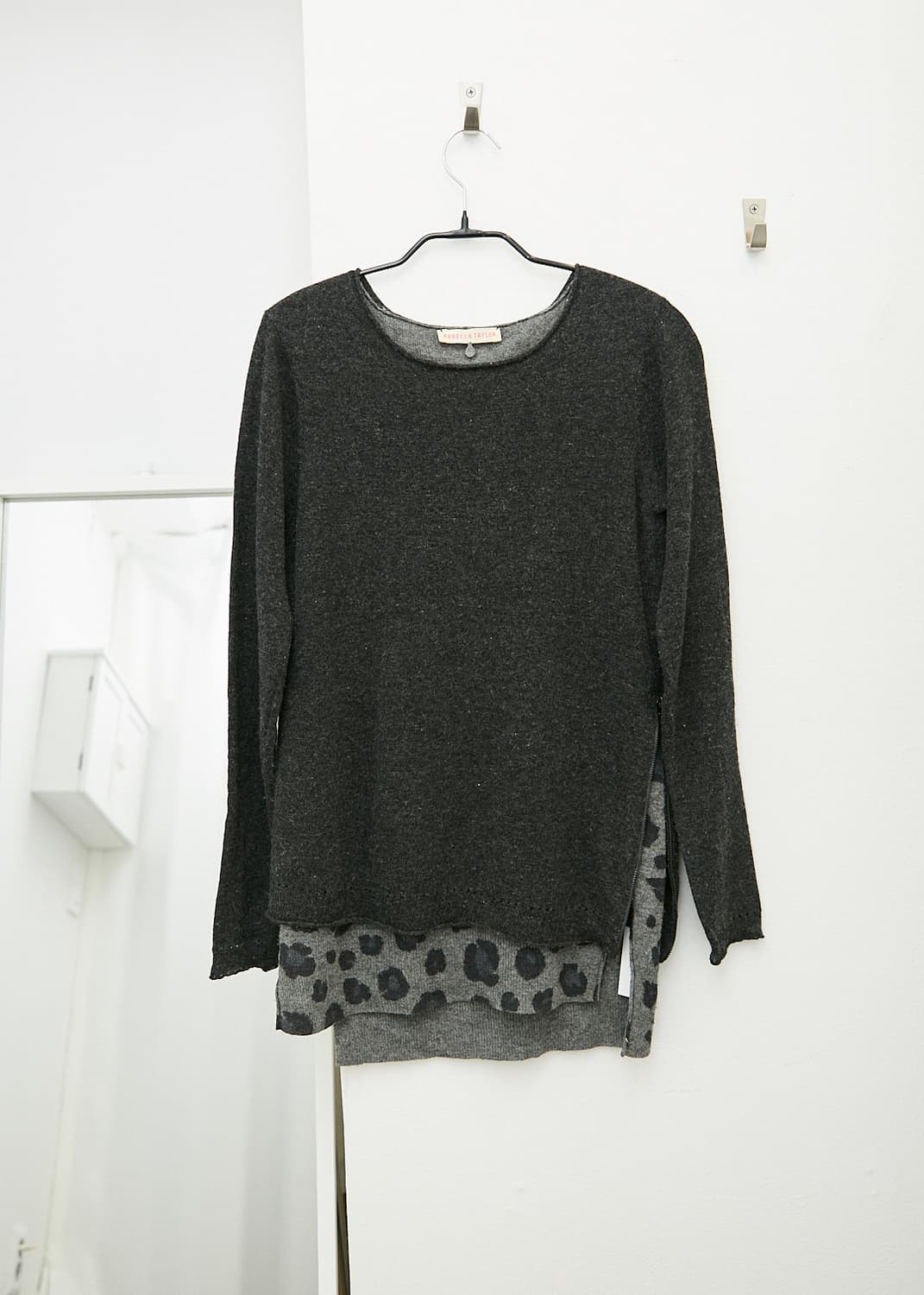 Layered Sweater 상품이미지1