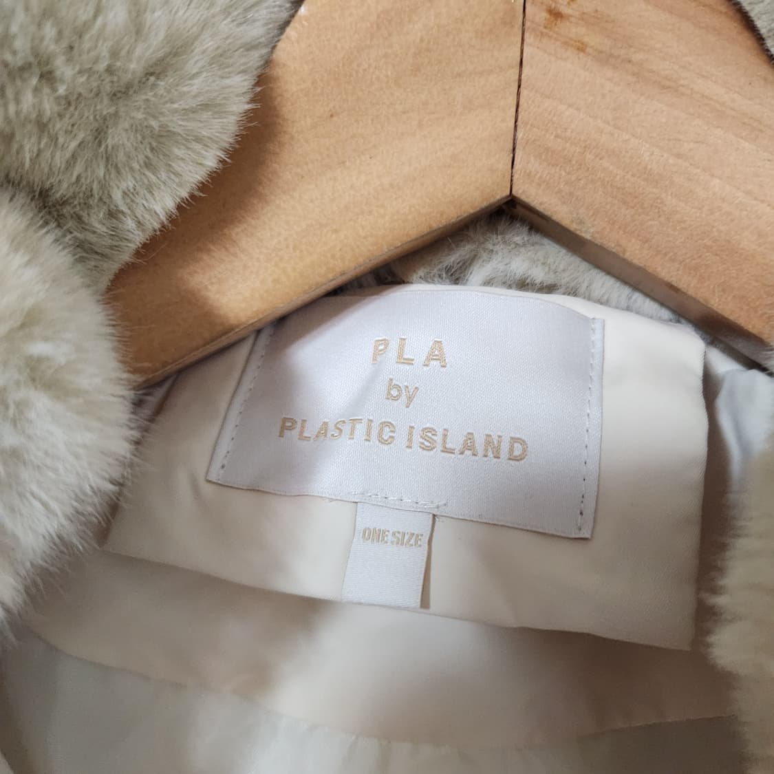 J193 [F] 플라스틱아일랜드 23-24년식 퀼팅 퍼 패딩 상품이미지3