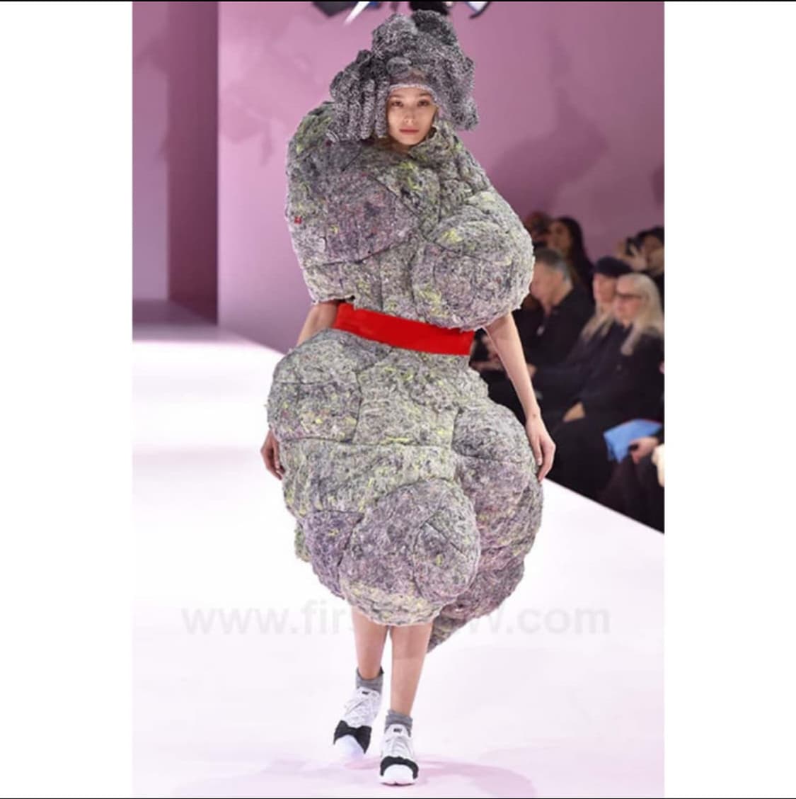 꼼데 나이키 플레이니트 레이서 상품이미지2