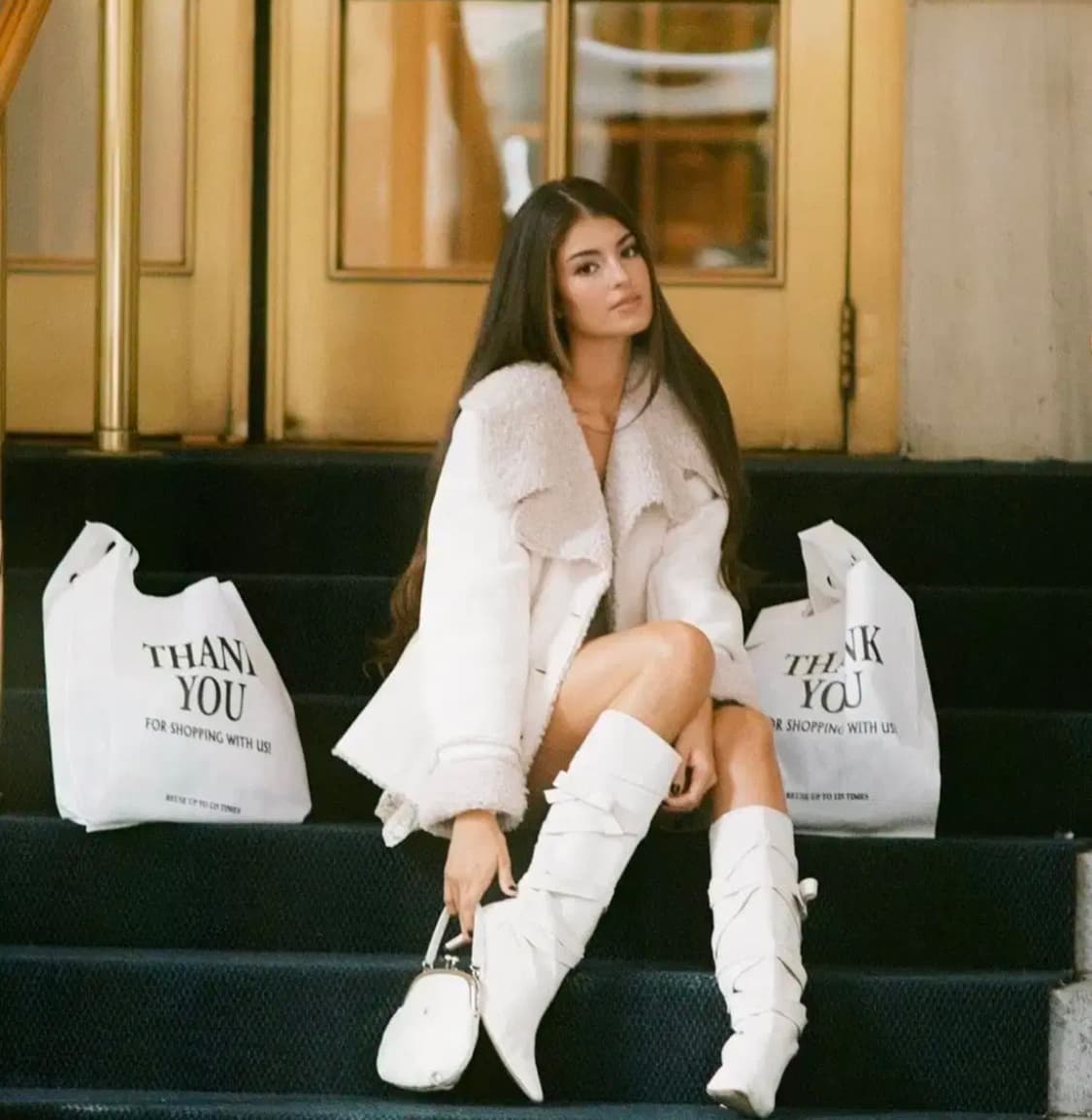 쓰리타임즈 무스탕 isabella fur coat 이자벨라 퍼코트 상품이미지3