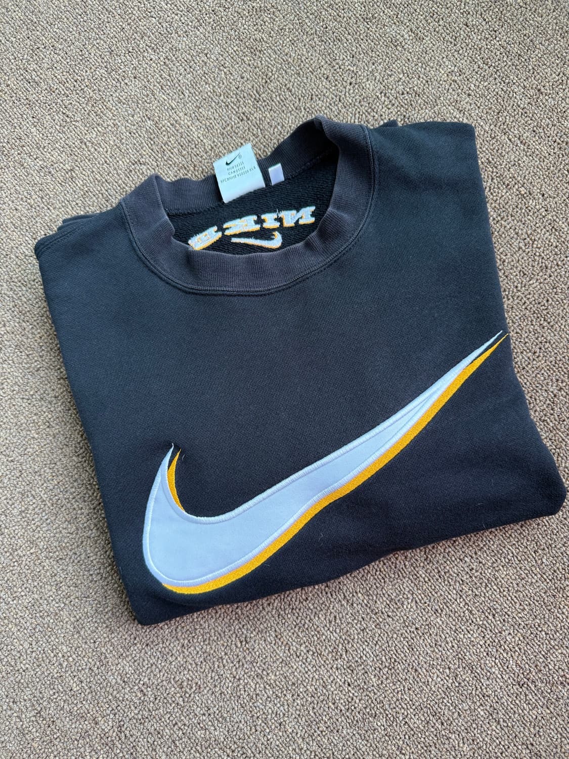 나이키 90’s Vintage Big Swoosh Crewneck 상품이미지2