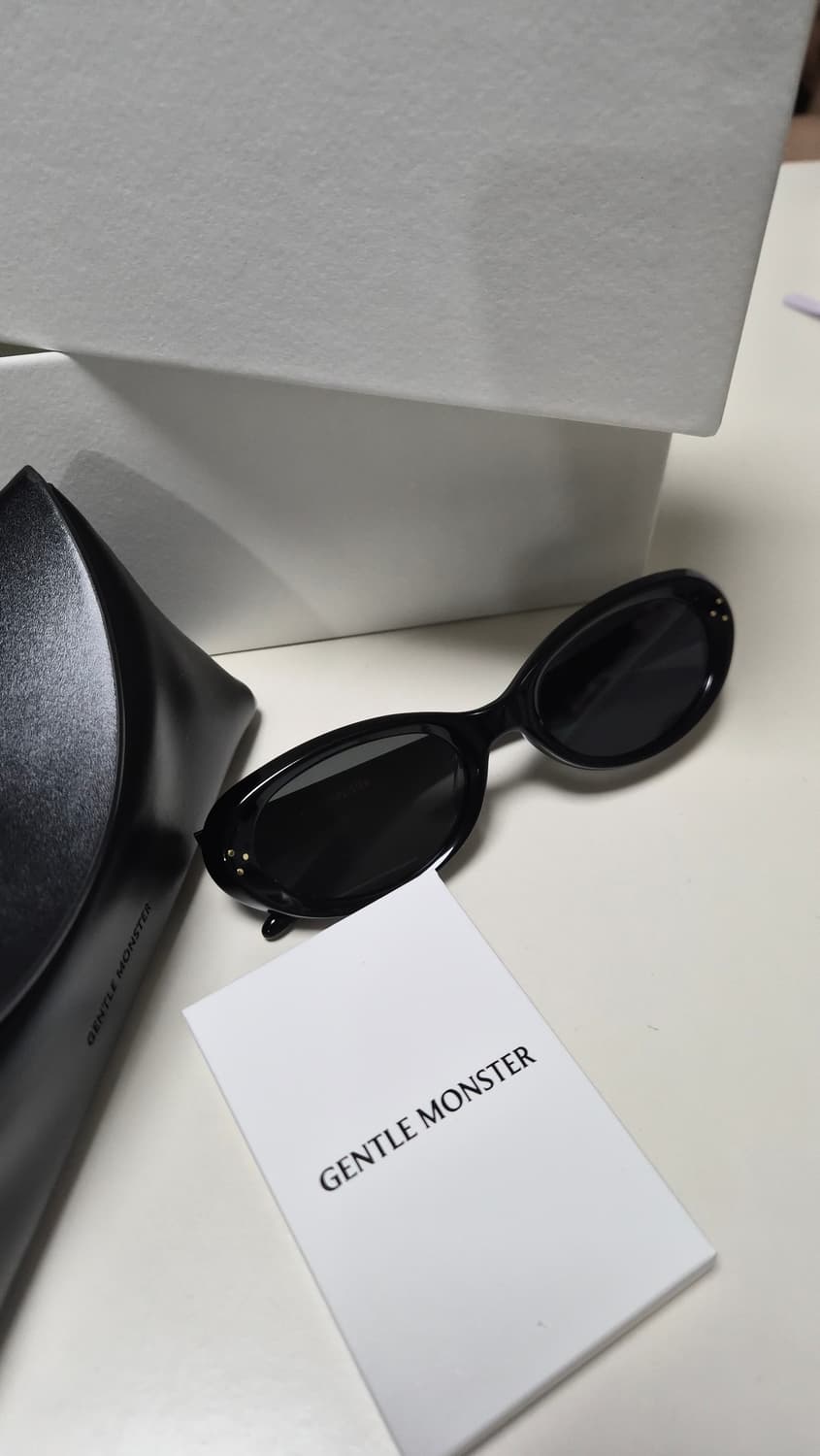 젠틀몬스터 던스01 새상품급 상품이미지1