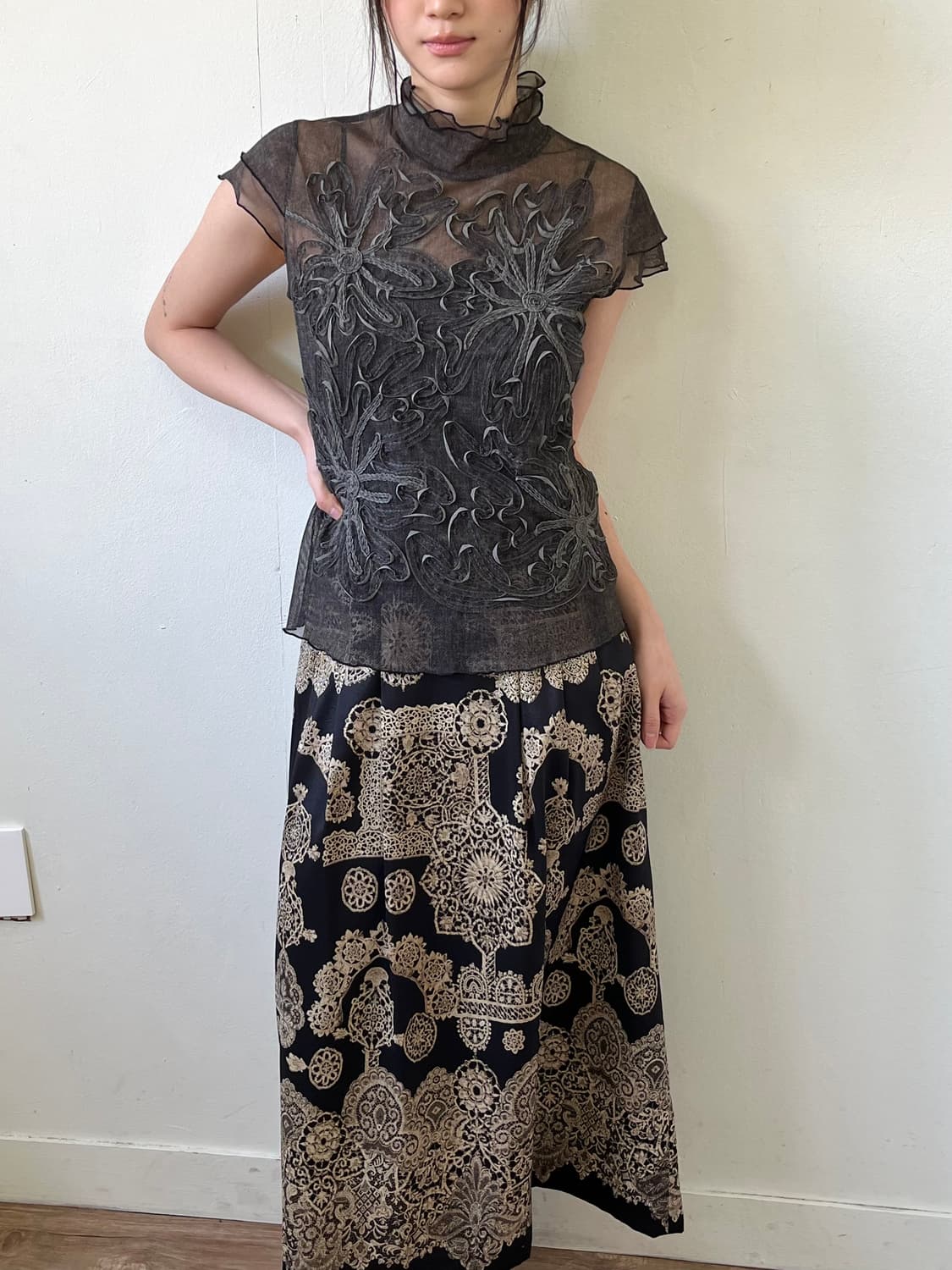 ISUI 시스루 플라워 탑  상품이미지7