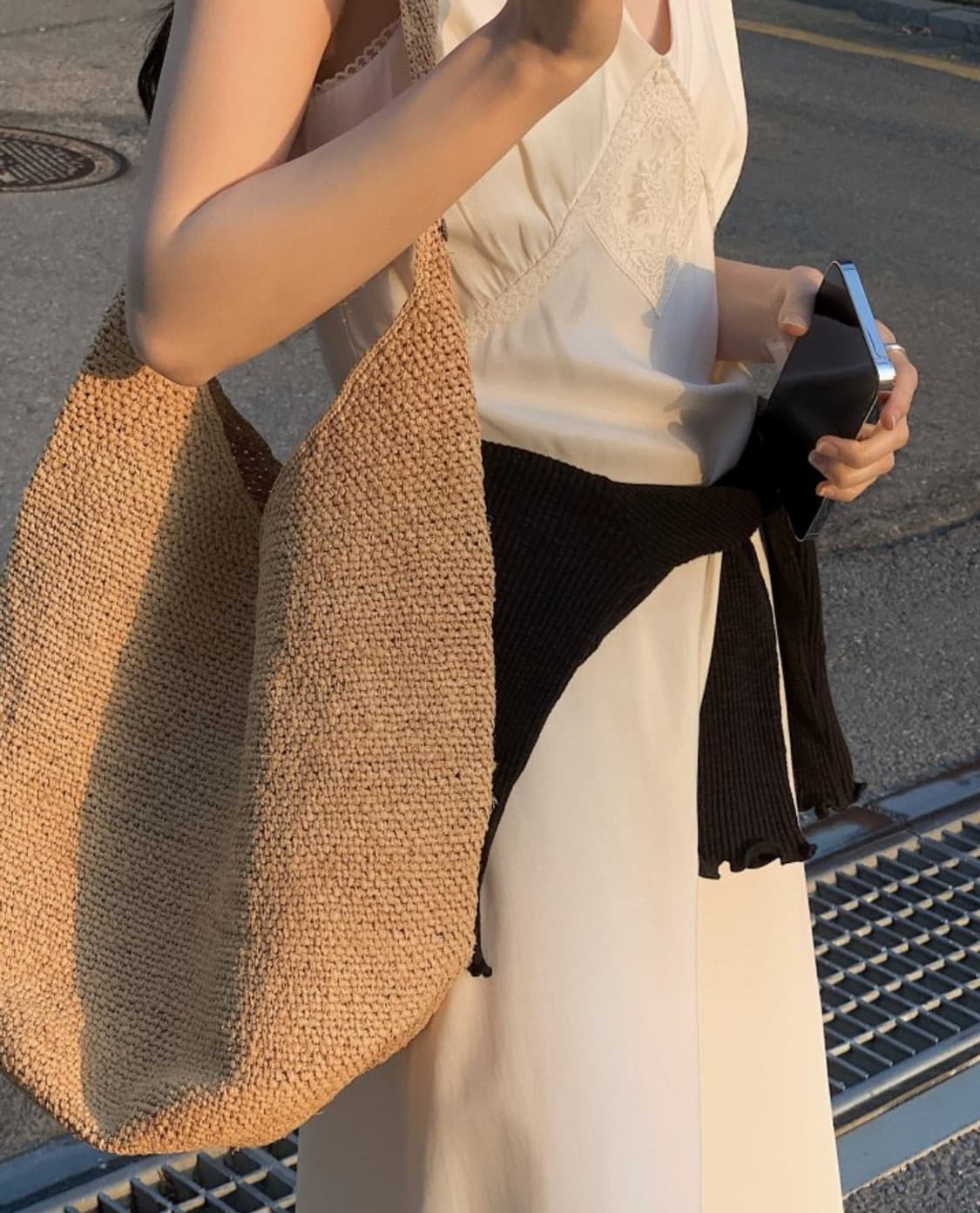 자수 새틴 원피스 상품이미지1