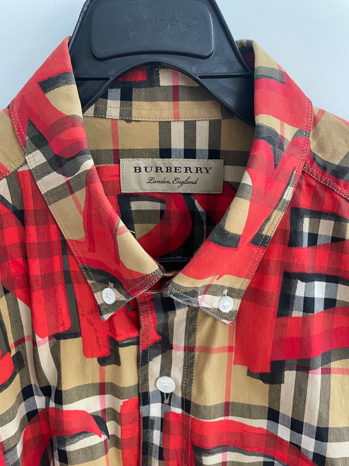 버버리 그래피티 셔츠 상품이미지7