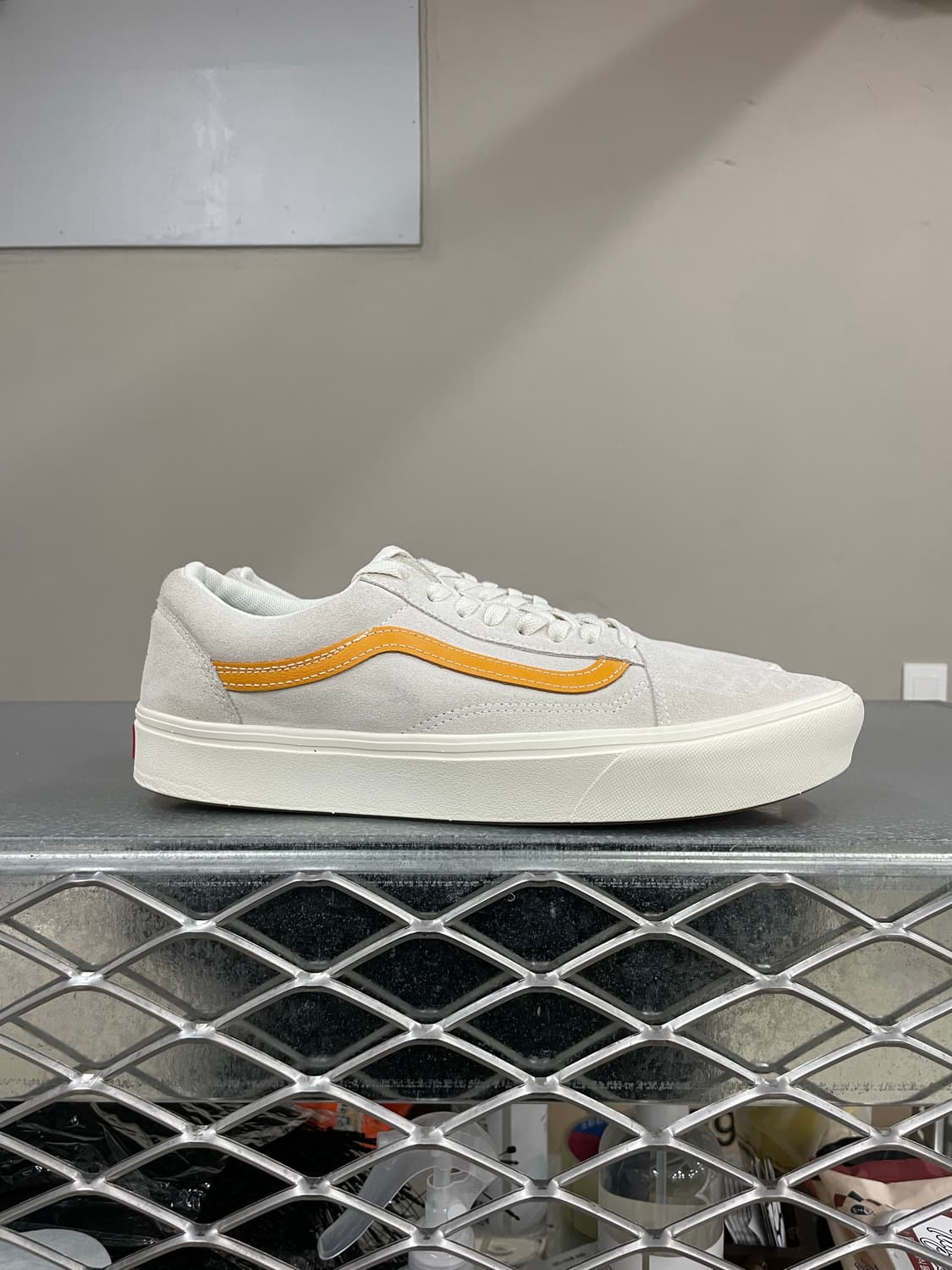 반스 컴피쿠쉬 화이트 옐로우 285 상품이미지4