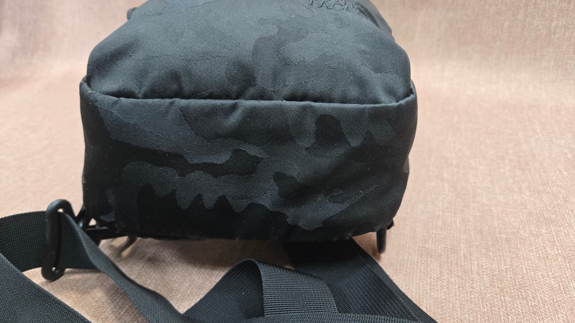 노스페이스 보레알리스 슬링백 블랙 카모플라쥬 상품이미지6