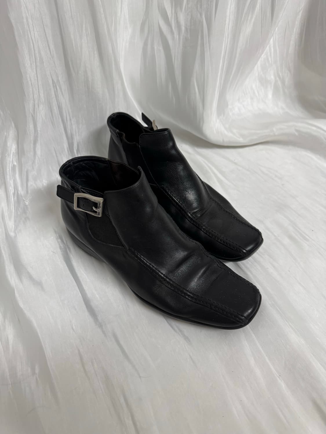 Prada sports buckle leather boots 상품이미지1