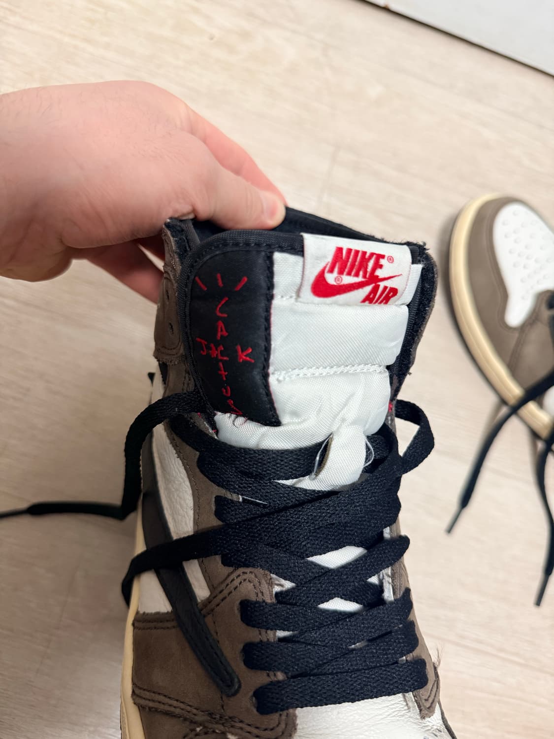 나이키 스캇 조던1 하이 og 모카 280  상품이미지7