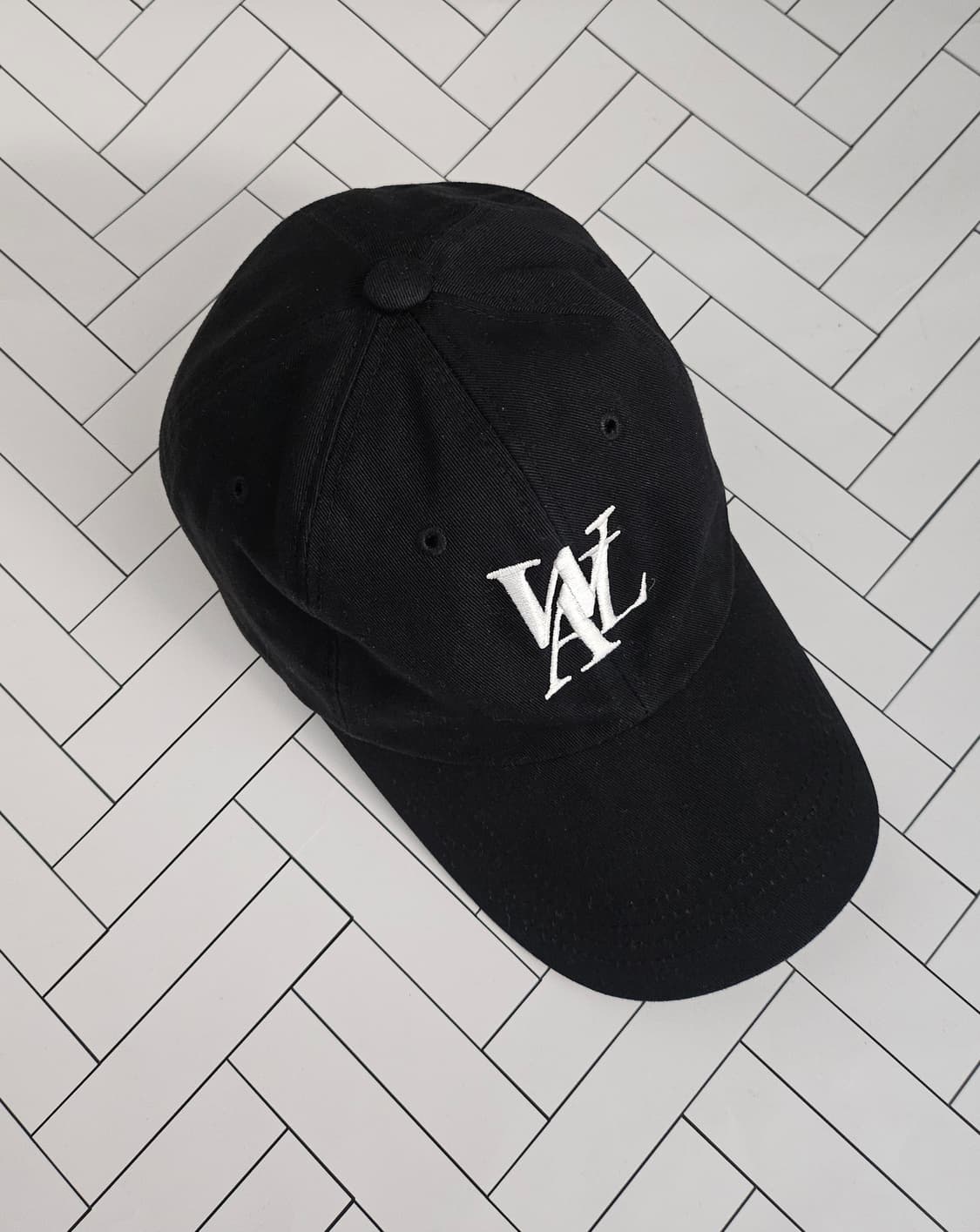 우알롱 시그니처 로고 볼캡 블랙 S(57)

우알롱 시그니처 로고 볼캡  상품이미지7