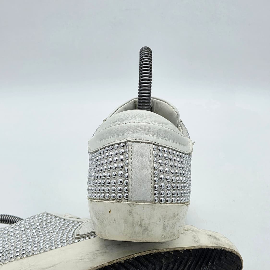 필립모델 우먼스 로우탑 스니커즈 스터드 (37) 상품이미지2