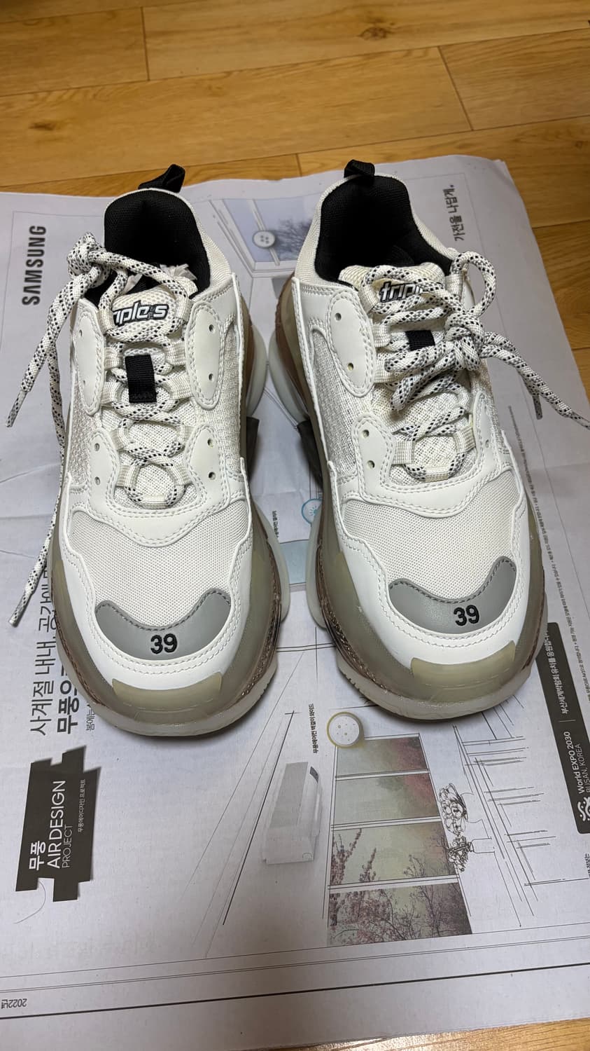 발렌시아가 트리플에스 클리어 화이트 39 상품이미지1