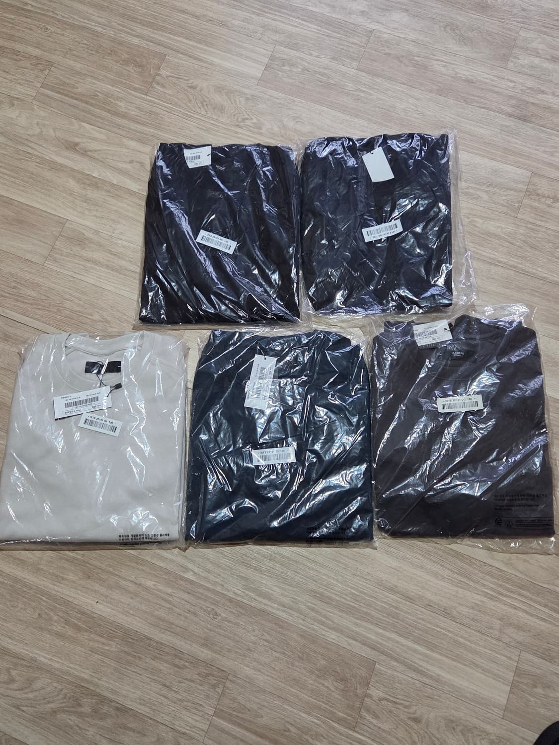 (묶음판매)일꼬르소 에센셜 맨투맨 사이즈M 5개묶음판매 상품이미지2