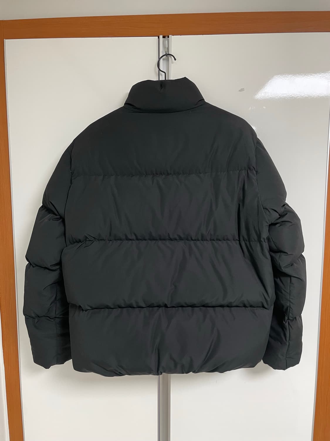 무신사스탠다드 다운 푸퍼 숏 패딩 자켓 블랙 L사이즈  상품이미지3