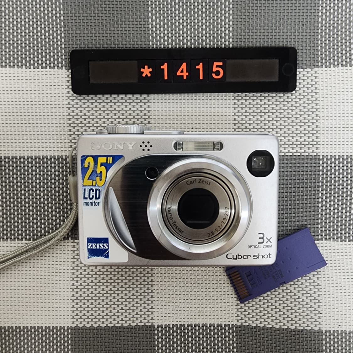 소니 사이버샷 DSC-W1 디지털카메라 실버바디 상품이미지1