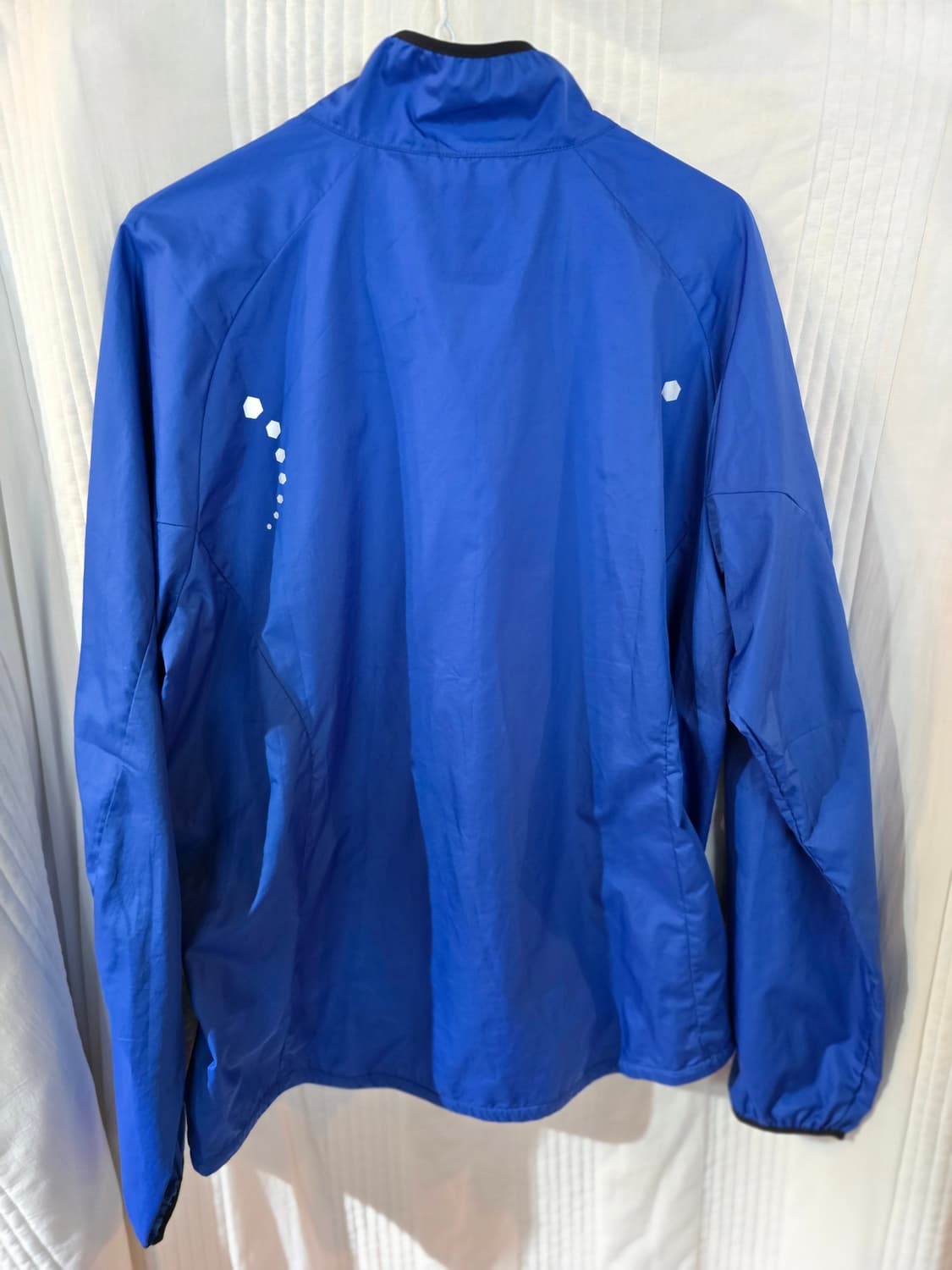 마운틴하드웨어 바람막이  상품이미지3