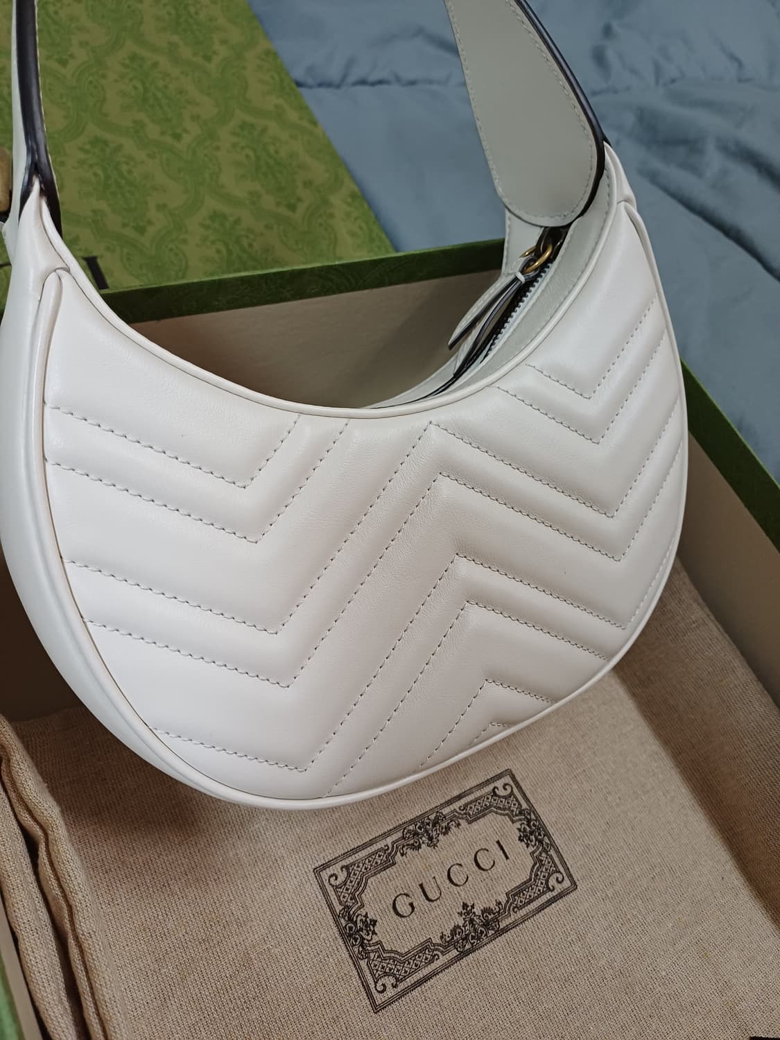 구찌 GG 마몽 하프문 쉐입 체인백 상품이미지2