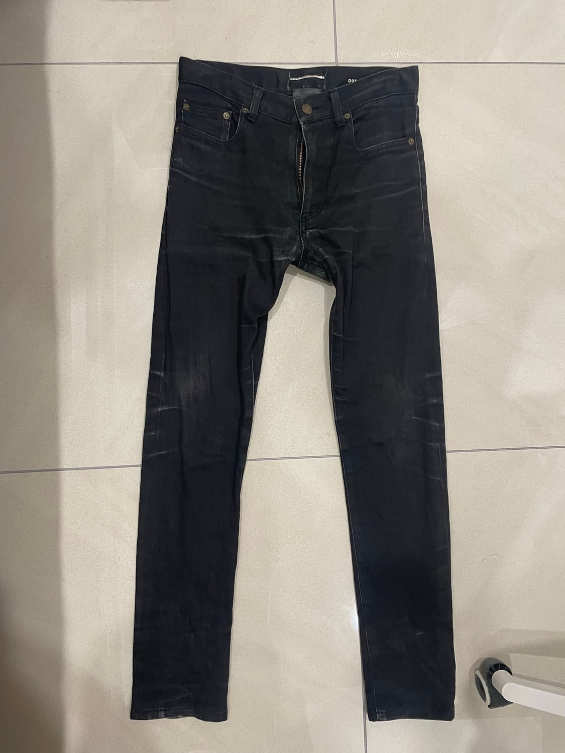 29) 생로랑 에디 블랙진 상품이미지1